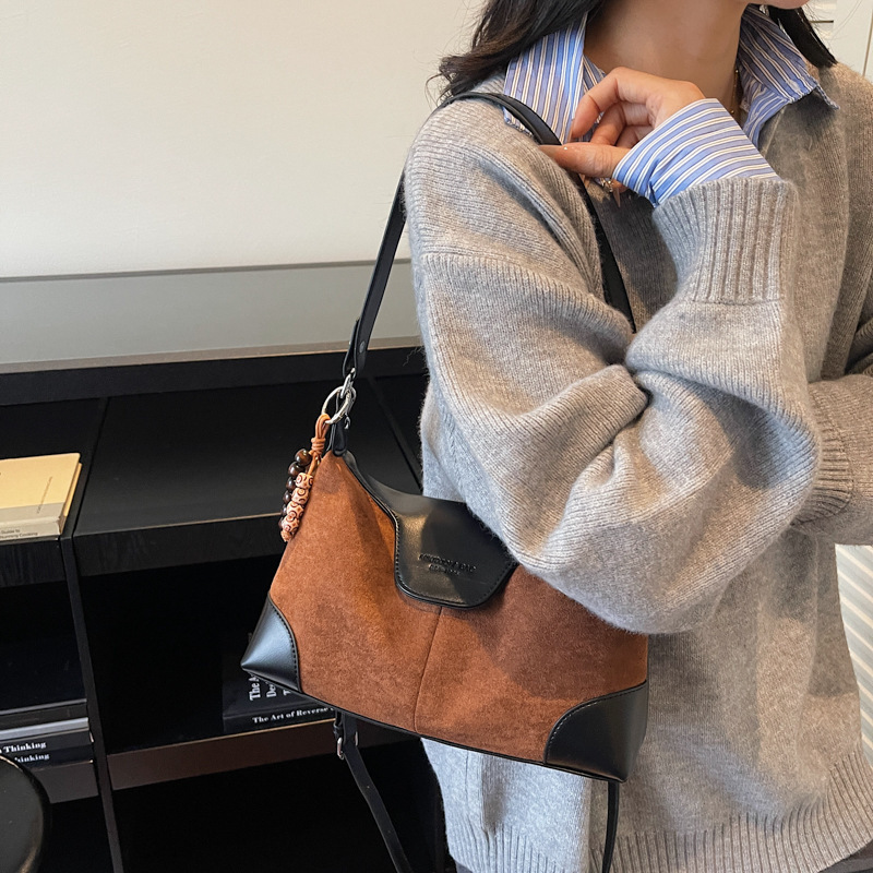 腋下包包女式2025新款潮秋冬复古单肩包流行时尚外出通勤斜挎女包|undefined