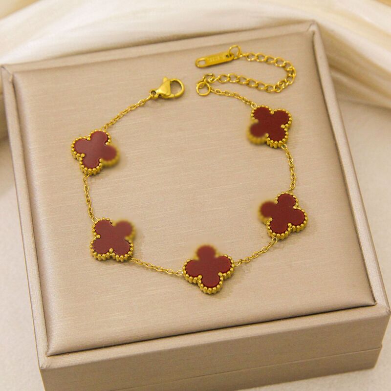 Titanium Steel Four-Leaf Clover Bracelet with 18K Gold in the Furnace, Light Luxury, Simple and Fashionable Douyin Internet Celebrity Hand Jewelry Cross-Border Jewelry Customization