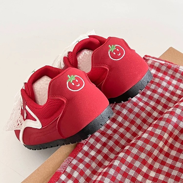 Zapatos de entrenamiento clásicos rojos para mujeres 2025 nuevas zapatillas de ballet retrógrado con cabeza redonda de verano respirables