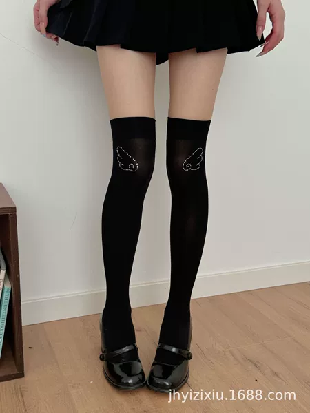 Black-thigh socks