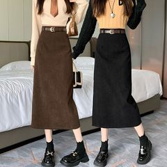 灯芯绒复古美拉德半身裙女秋冬2025显瘦遮胯直筒裙后开叉包臀裙