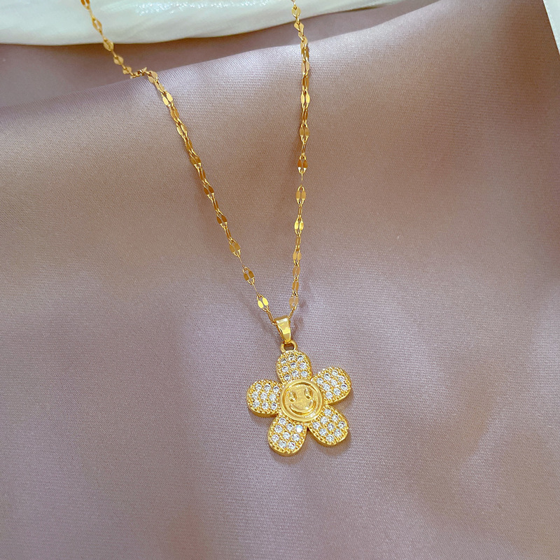 Fashion Flower Titanium Steel Inlay Zircon Pendant Necklace 1 Piece