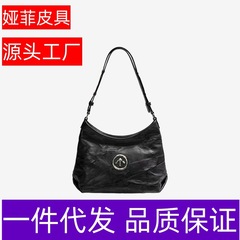 GROTTO个乐性别主义手提黑石hobo小号褶皱小羊皮百搭斜挎单肩软包