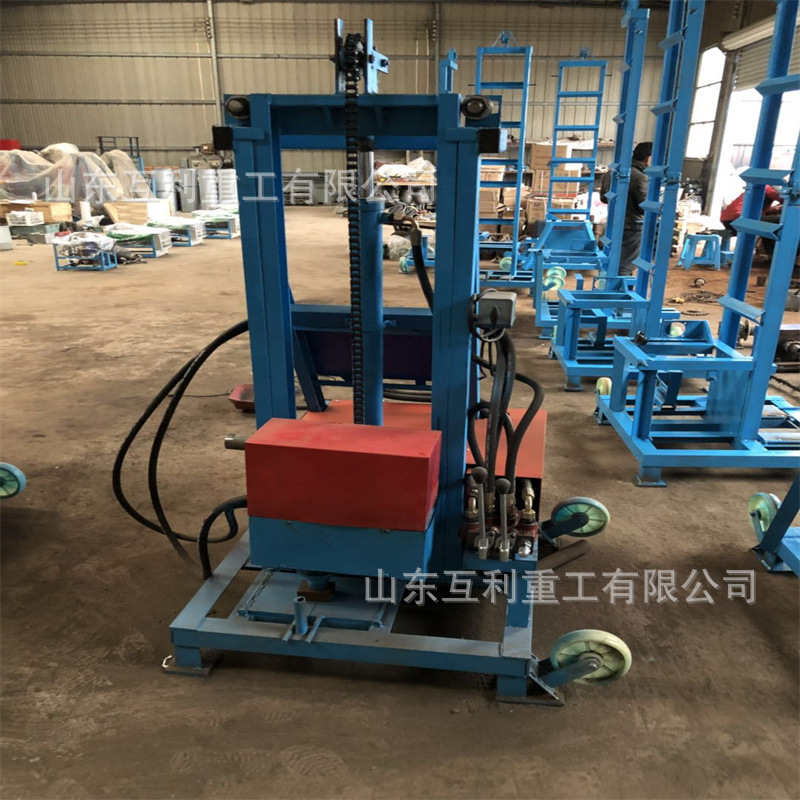 柴油液压小型打井机 农用田地灌溉水井钻机 轮式小型家用打井机