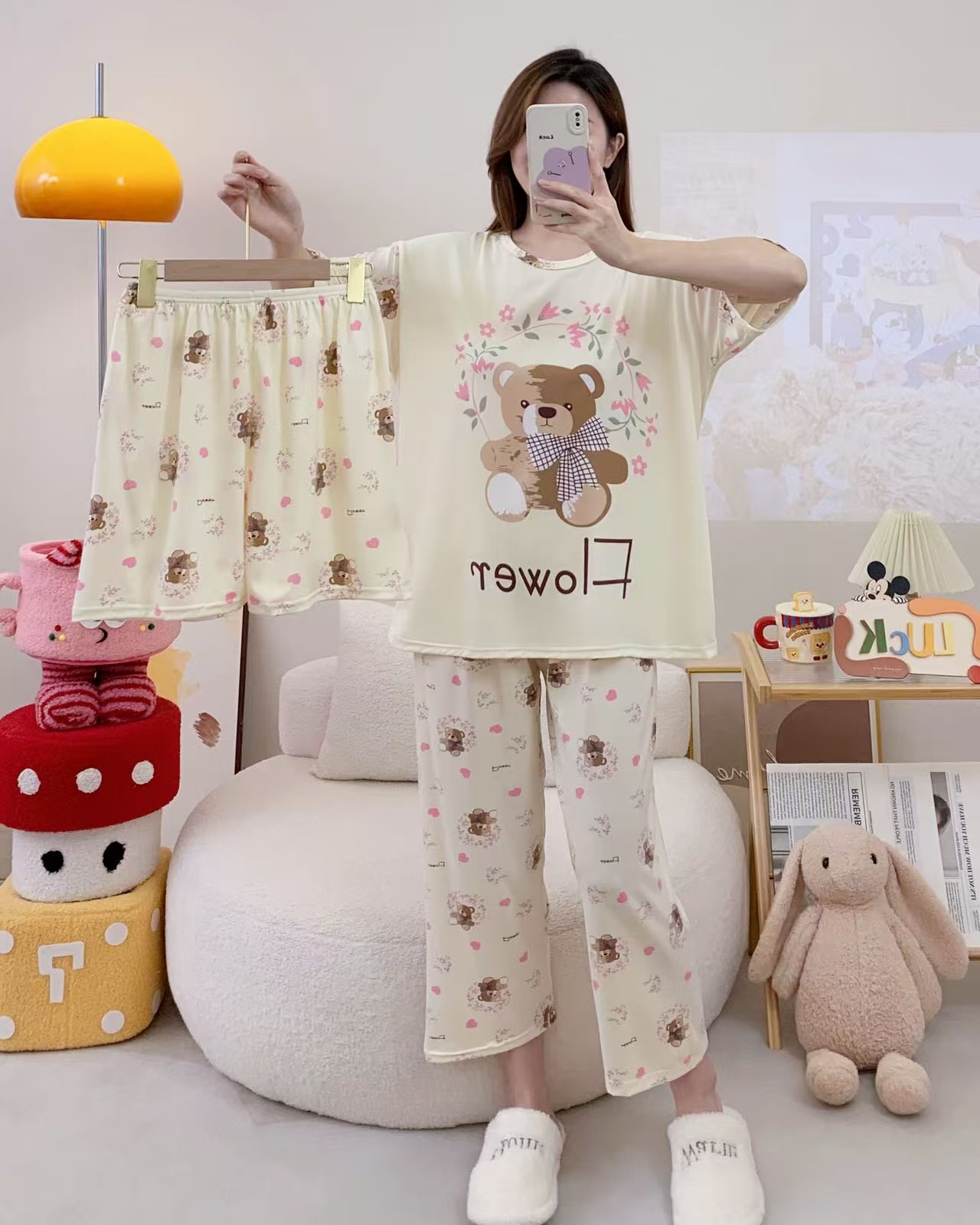 Pijamas de verano transfronterizos pijamas de leche de seda de tres piezas set de dibujos animados comercio exterior ropa para el hogar pantalones de mangas cortas lindos