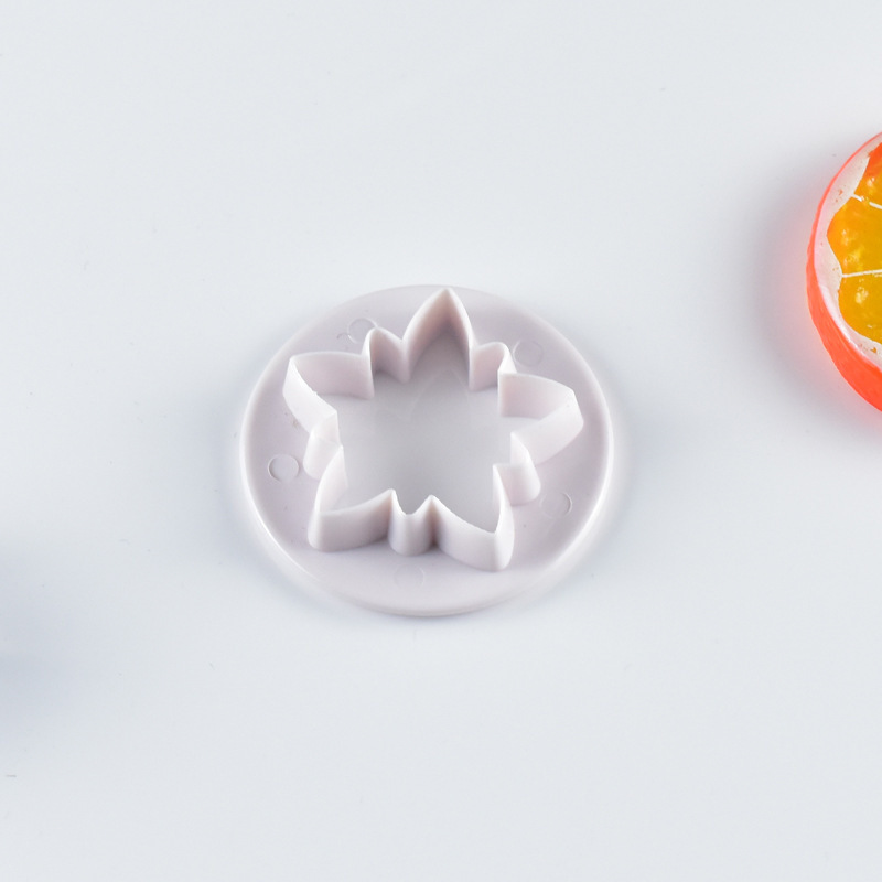 Herramientas para hornear creativas novato hogar cortador de galletas de plástico al por mayor molde para hornear cocina utensilios pequeños molde en forma de flor