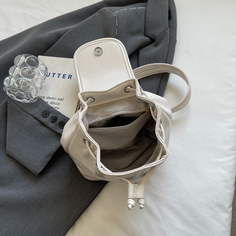 2024 New Fashionable Bucket Bow Korean Edition Casual Shoulder Small Women's Bag Handheld Personalized Backpack_voghion.com