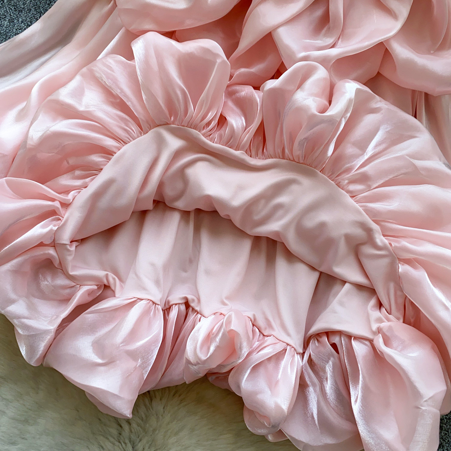 Camicia donna rosa spalle scoperte volant maniche a lanterna_voghion.com