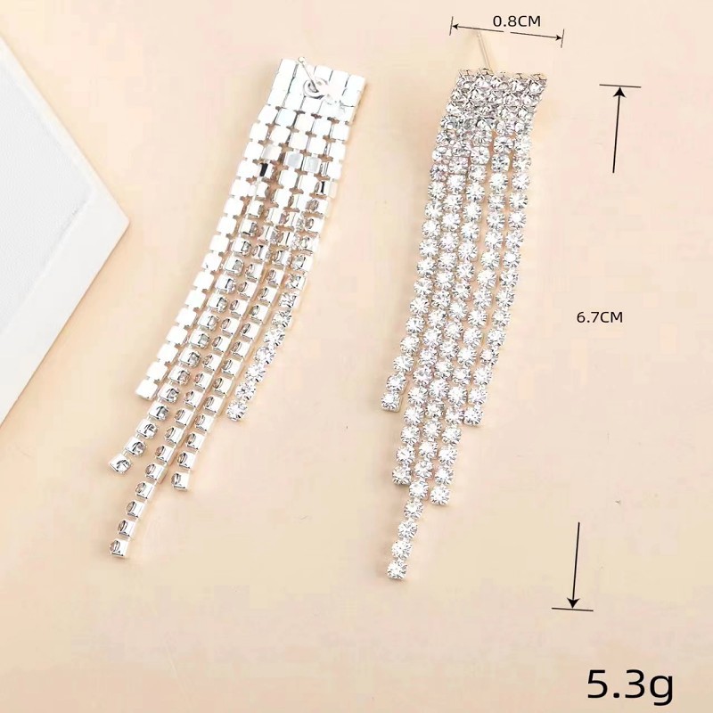 2022 Venta caliente elegante cadena de diamantes de imitación pendientes europeos y americanos fríos estilo largo borla pendientes elegantes Corea del Sur pendientes