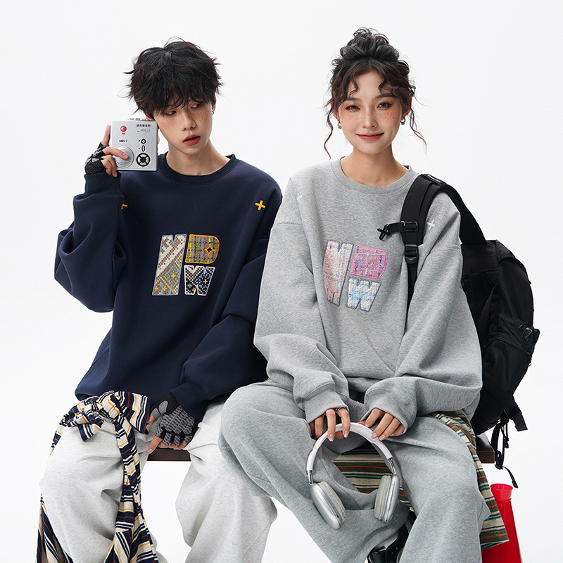 American Retro Patch Embroidered Round Neck Sweatshirt for Men and Women in Autum Loose Sports Long-Sleeved Ins Air Layer Stiff Top