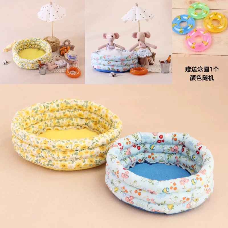 Small doll, swimming pool, family toy