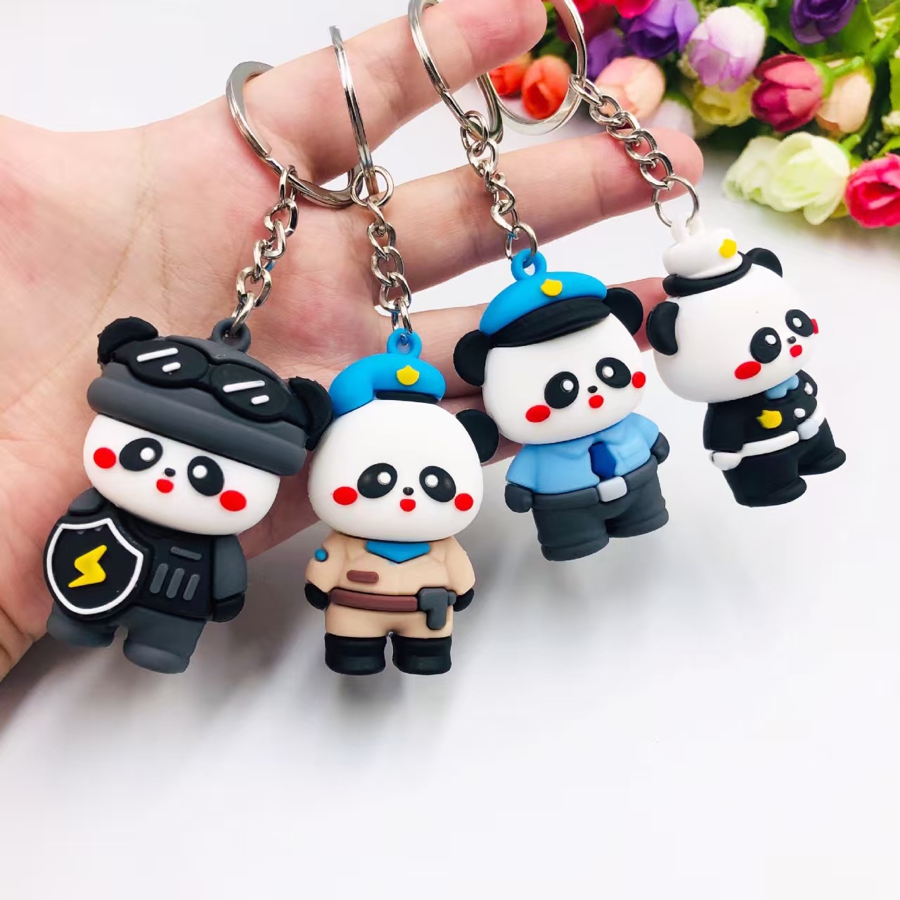 La serie de Pandas de la policía se envía al azar
