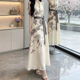 2026巨好看连衣裙女夏新中式V领挂脖无袖背心裙子长裙