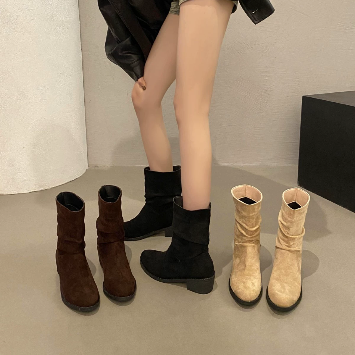 Заостренный корейский молочный чай абрикосовый сапоги