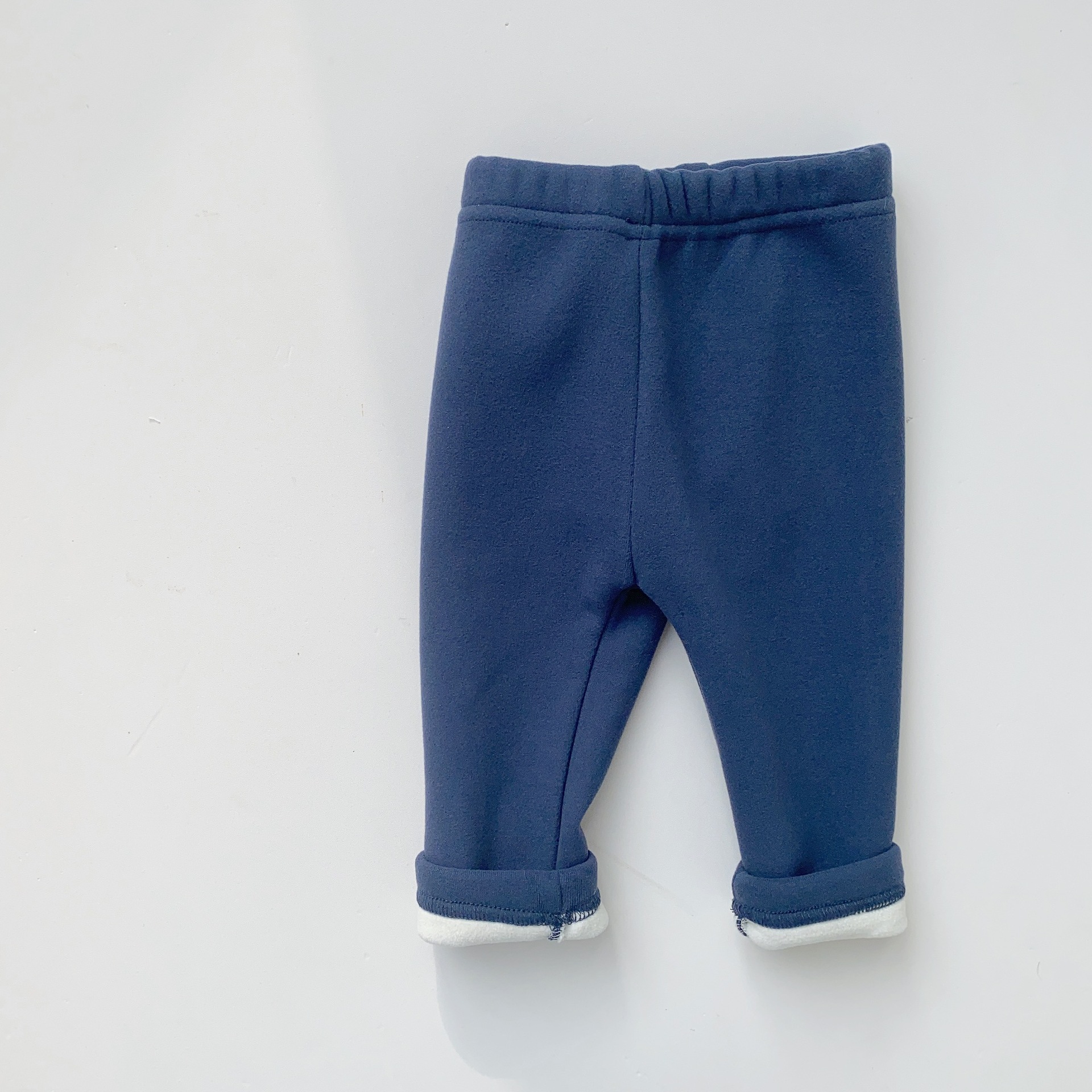 Leggings de color sólido de primavera y otoño para niños Pantalones de bebé para niños coreanos Pantalones de casa para bebés Ropa de primavera para niños y niñas