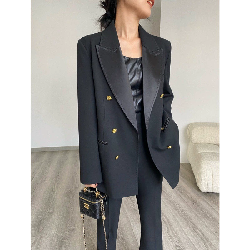 IT2 спот бисероацетат атласный воротник с широким плечом