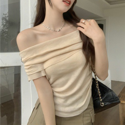 Gray One-Shoulder Short-Sleeve Knit Top for Women - Summer 2025, Fitted, Short Height, Versatile, Trendy