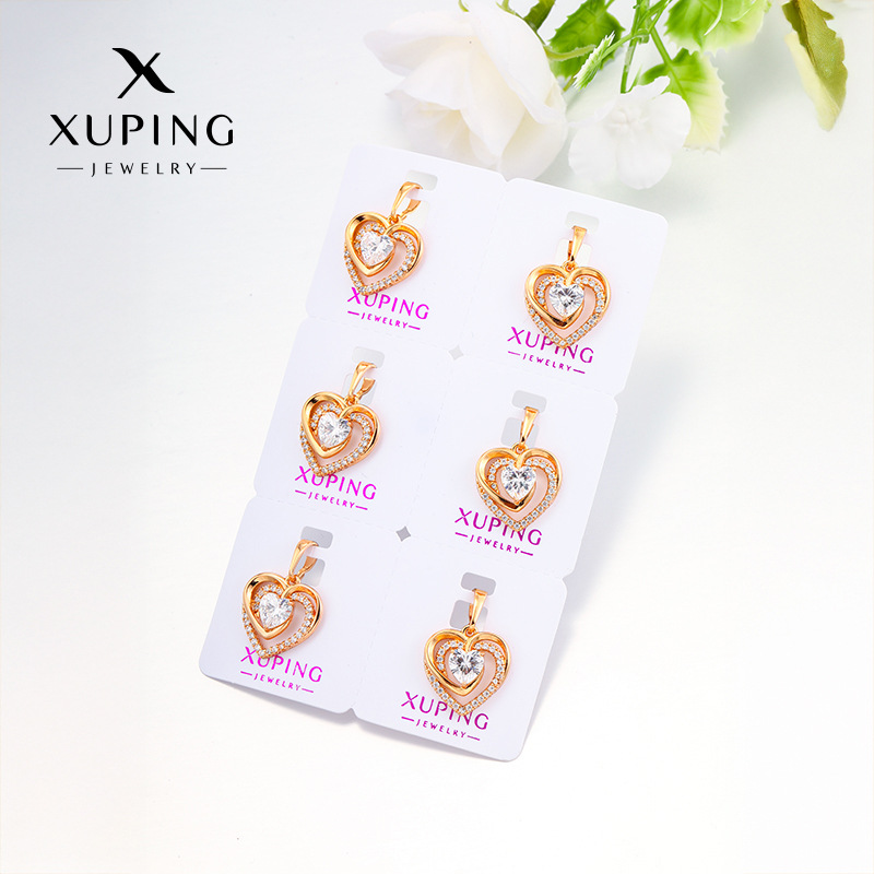 Xuping estilo simple retro aleación de cobre chapado 18k colgante de color simple joyas artificiales huecadas adornos de amor