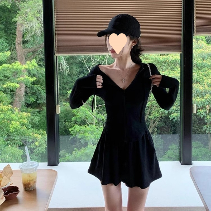 블랙 투피스 수트(가디건+반바지)