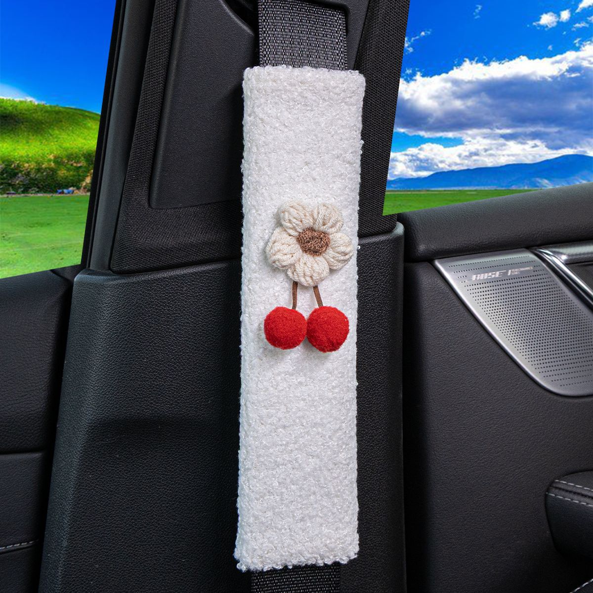 Cross-Border Amazon Personalized Creative Car Safety Shoulder Pads White Lamb Wool Shoulder Pads Girls' Seatbelt Decoration