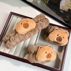 かわいい茶色のカピバラ防水腕バンド腕の洗面バンドの女性の毛むくじゃらマスク化粧ヘッドバンド