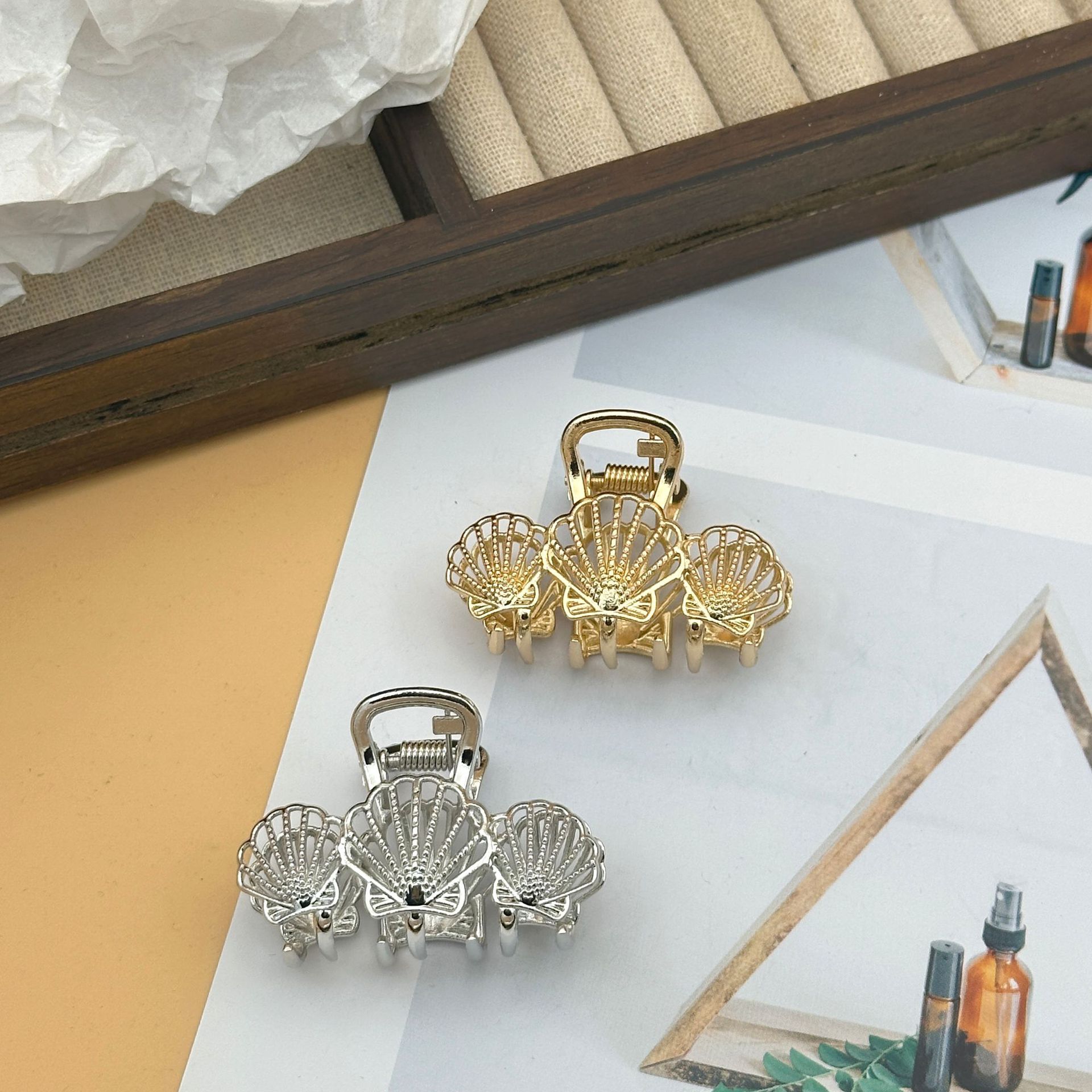 Hair Claws Hair Accessories Type 1 Piece Quantity IG Style Marine Style Women's Shell Metal Plating Hollow Out Hair Claws