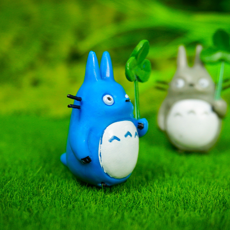 Pequeño tanque de peces DIY Totoro pequeños adornos tanque de peces trébol elevación hojas Miyazaki anime decoración del coche muñeca