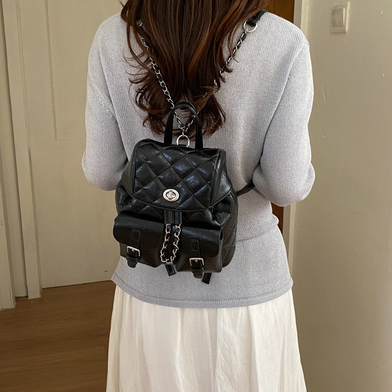 Mochila de viaje Lingerie de mujer cadena bolso de moda academia 2026 viento versátil hombro único clase de verano nuevo ocio