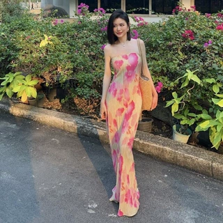 2026气质女神包臀长裙款绝美度假沙滩拍照高级感连体游泳衣女泳装