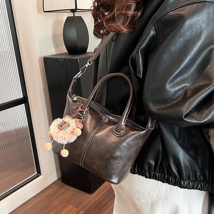 Coreana retro tendencia bolso pequeño para mujeres otoño / invierno 2024 nueva moda versátil bolso de hombro explosivo bolso de mano