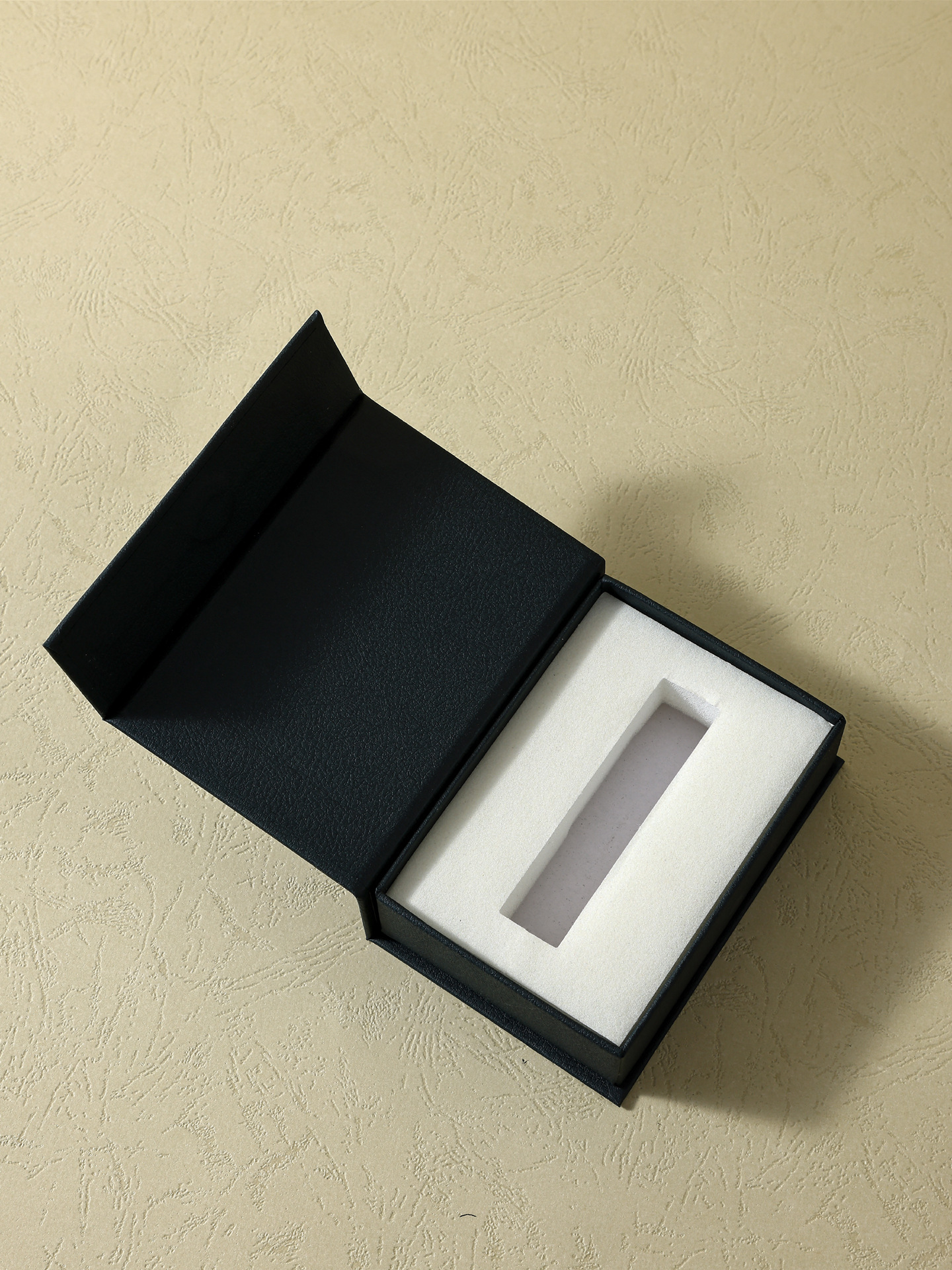 Black sponge gift box, groove, 8x
