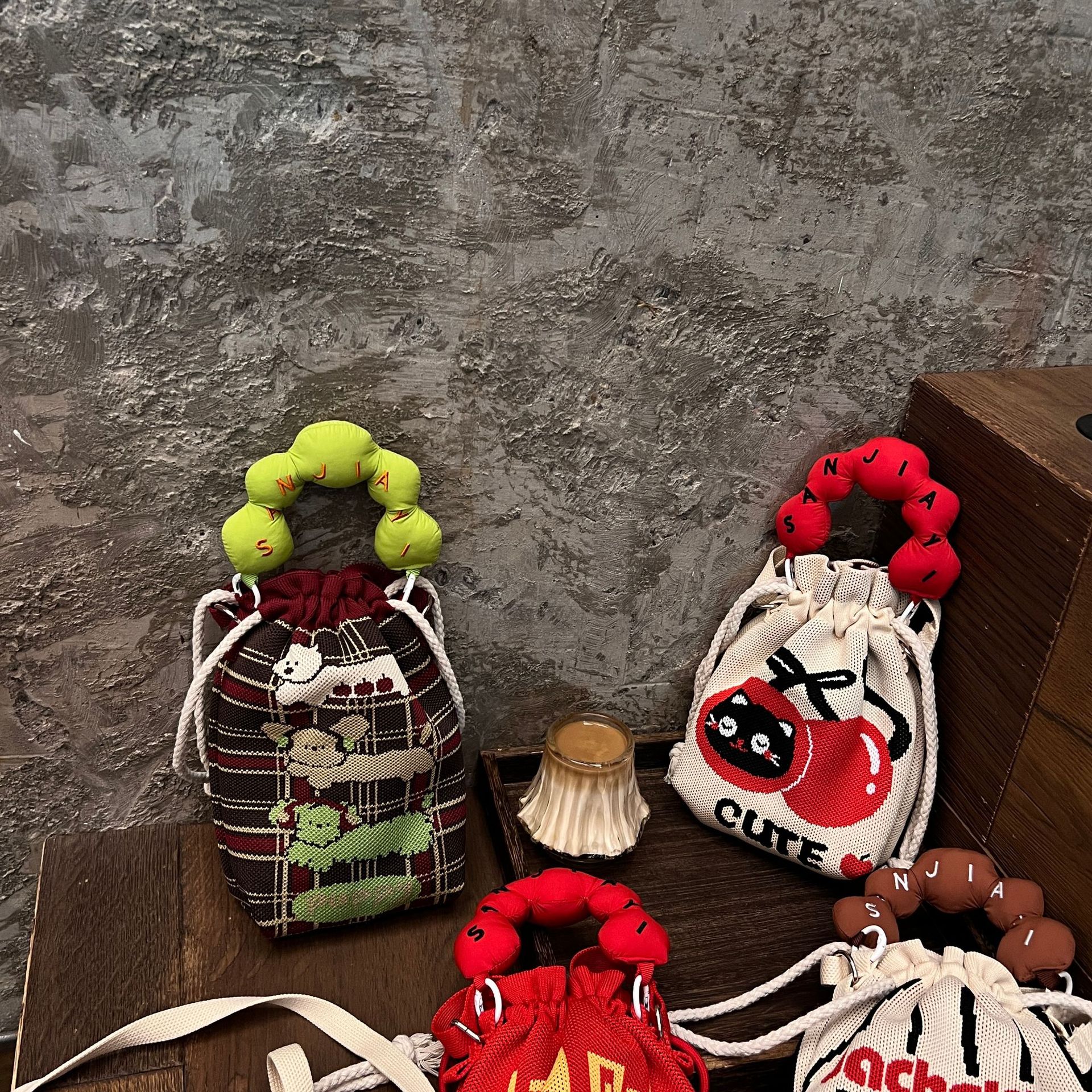 Cute universal design knitted purse