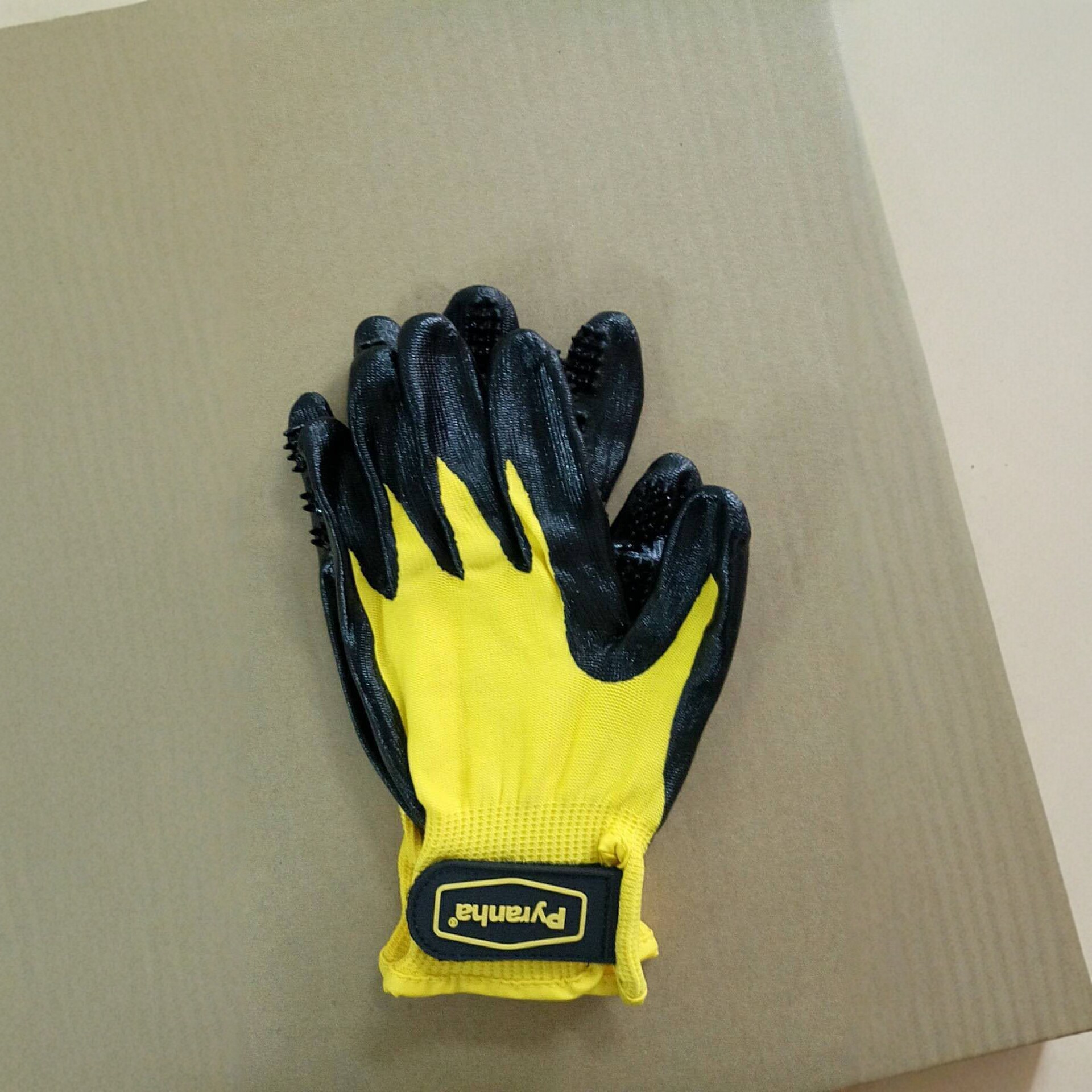 Cut-resistant gloves with level 5 protection, wear-resistant, touchscreen work safety gloves, yellow and black, full-finger, non-slip, for outdoor gardening