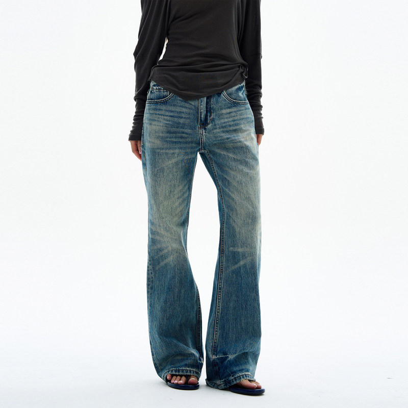 Tailang's Shop Offers American Retro Narrow-Fit Micro-Flare Jeans for Men and Women, with a Cool and High-End Feel, Niche Style Pants for Couples Tailang's Shop Offers American Retro Narrow-Fit Micro-Flare Jeans for Men and Women, with a Cool and High-End Feel, Niche Style Pants for Couples