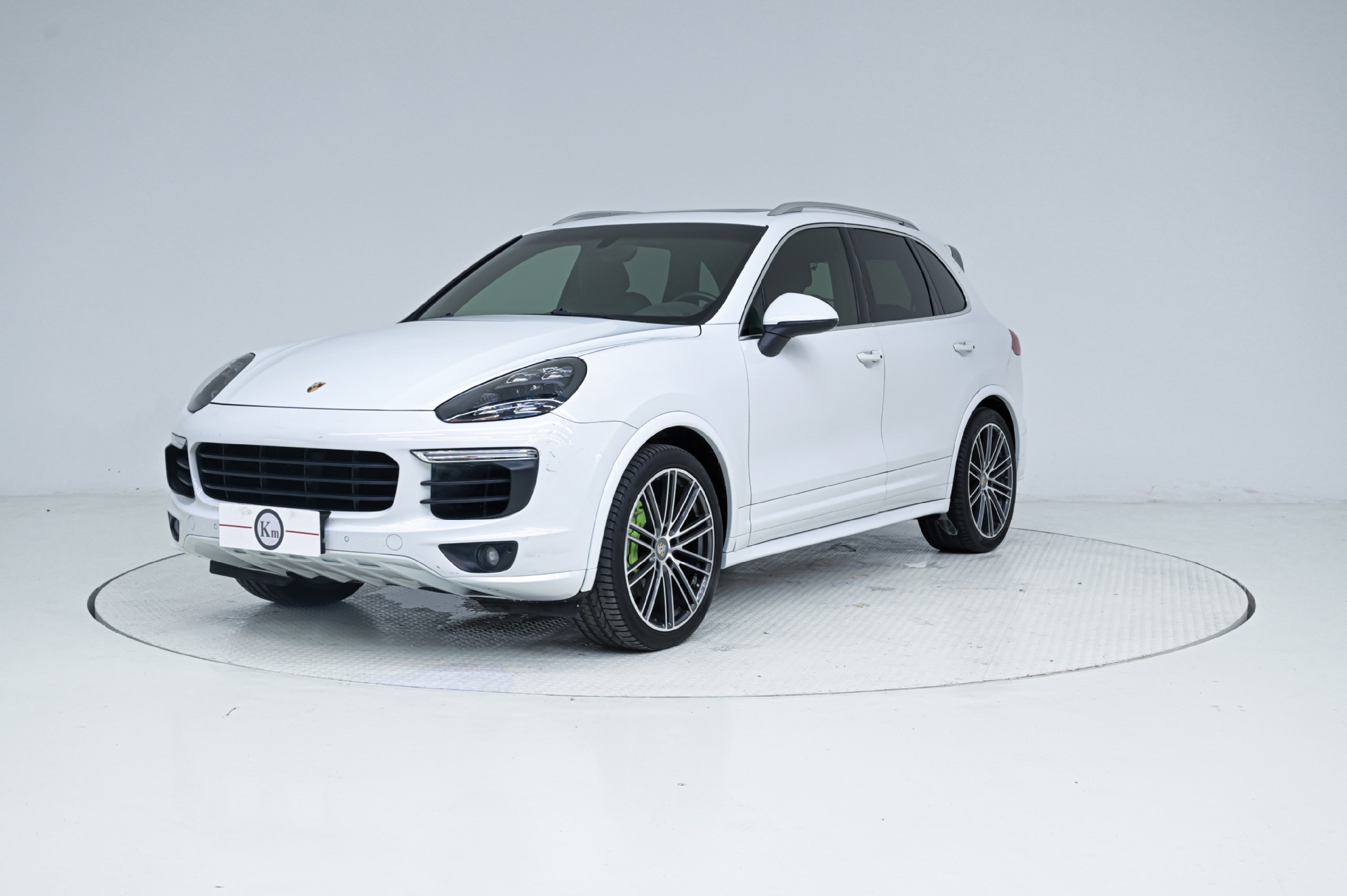 Applicable to 11-17 cayenne 958 platinum version wheel eyebrow assembly (wheel eyebrow cover plate pockmarked surface, can not be painted)