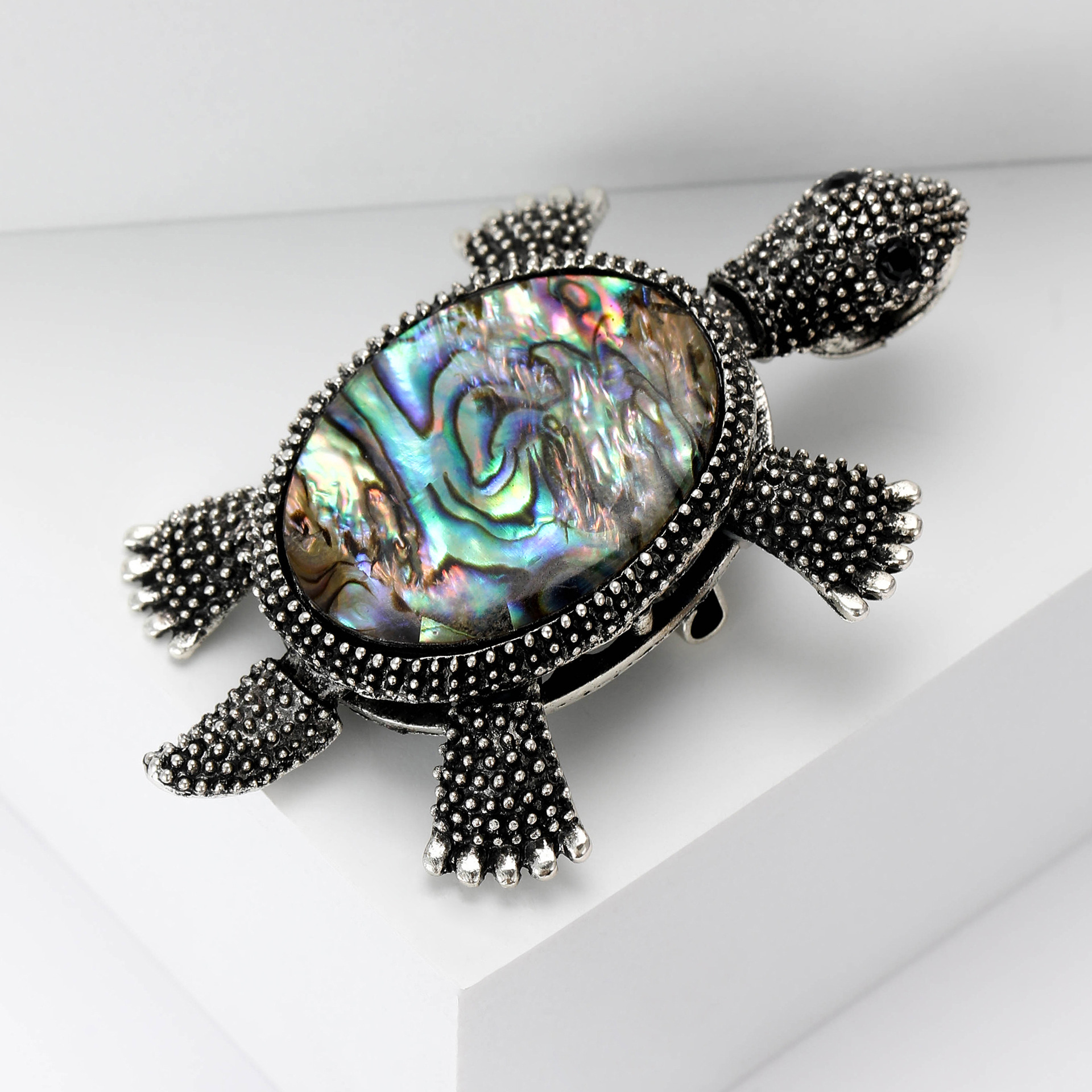 New Fashion Vintage Enamel Turtle Brooch Personalized Creative Ladies Clothing Jewelry Corsage Animal Pin