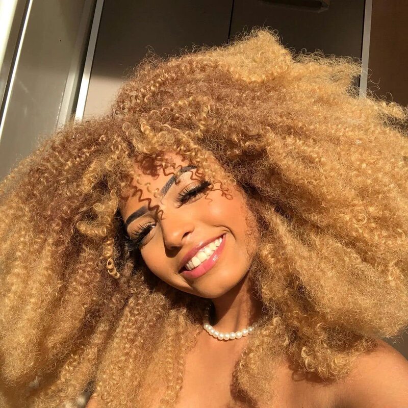 Blonde Curly Wig for Women, Blonde Wig with Bangs Synthetic Heat Resistant Hair for Daily Use