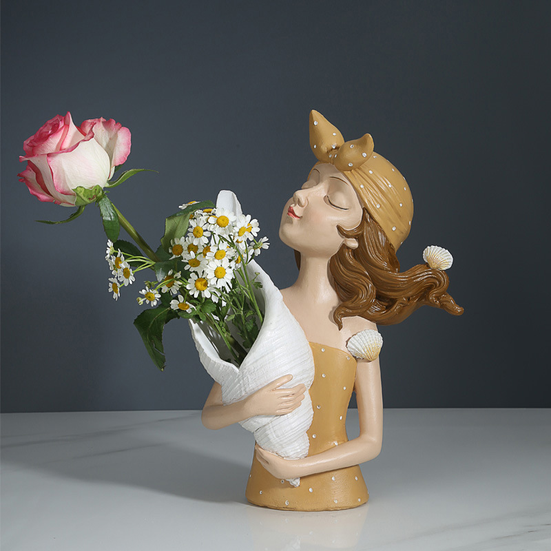 Nordic Luxury Light Girly Heart Holding Flowers Girl Figurine Creative Home Living Room TV Stand Flower Arrangement Desk Decor Gift