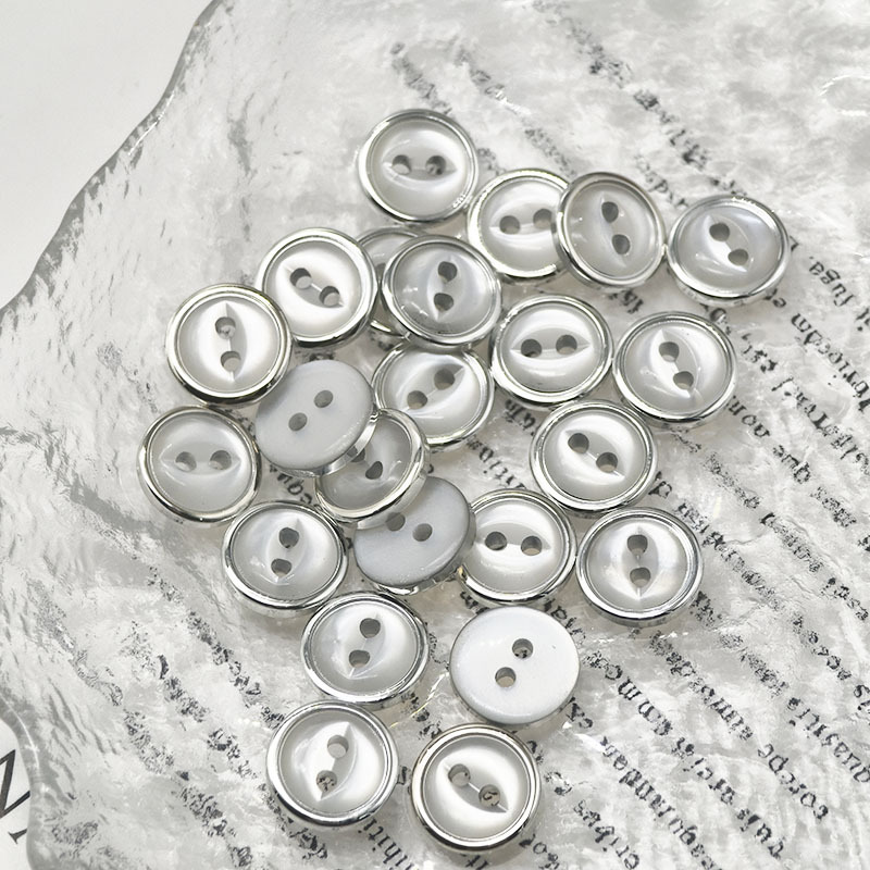 两眼圆形树脂纽扣珠光烫银鱼眼扣子男女士衬衫开衫经典领口纽扣