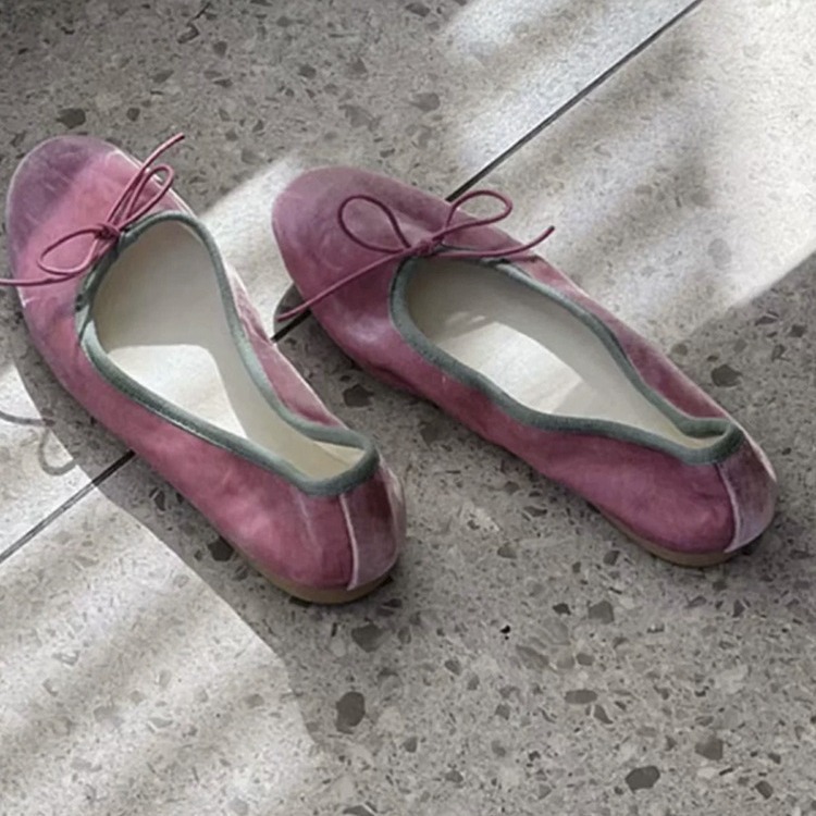 South Korea Handmade Pink Velvet Shoes Women's 2024 New French Style Retro Milk Shoes Bow Flat Ballet Shoes