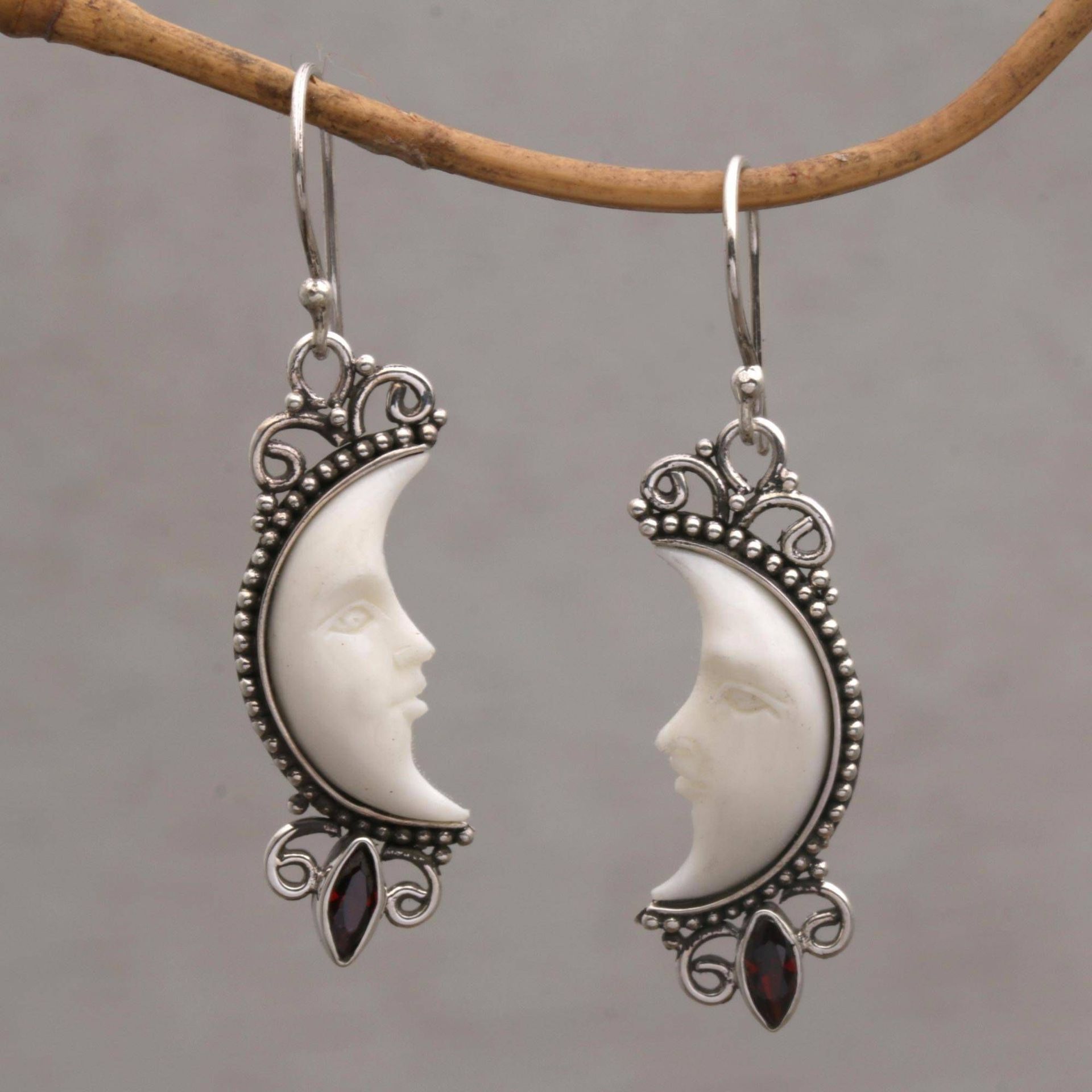 7g Weight Obsidian Inlay Material Retro Human Face Moon Alloy Inlay Obsidian Women's Drop Earrings