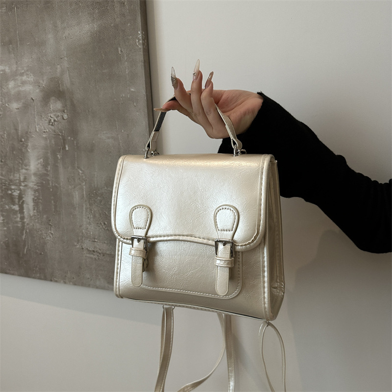 Bolso rojo de mano coreano para mujeres 2024 nueva moda mochila de moda estilo universitario mochila de hombro universal