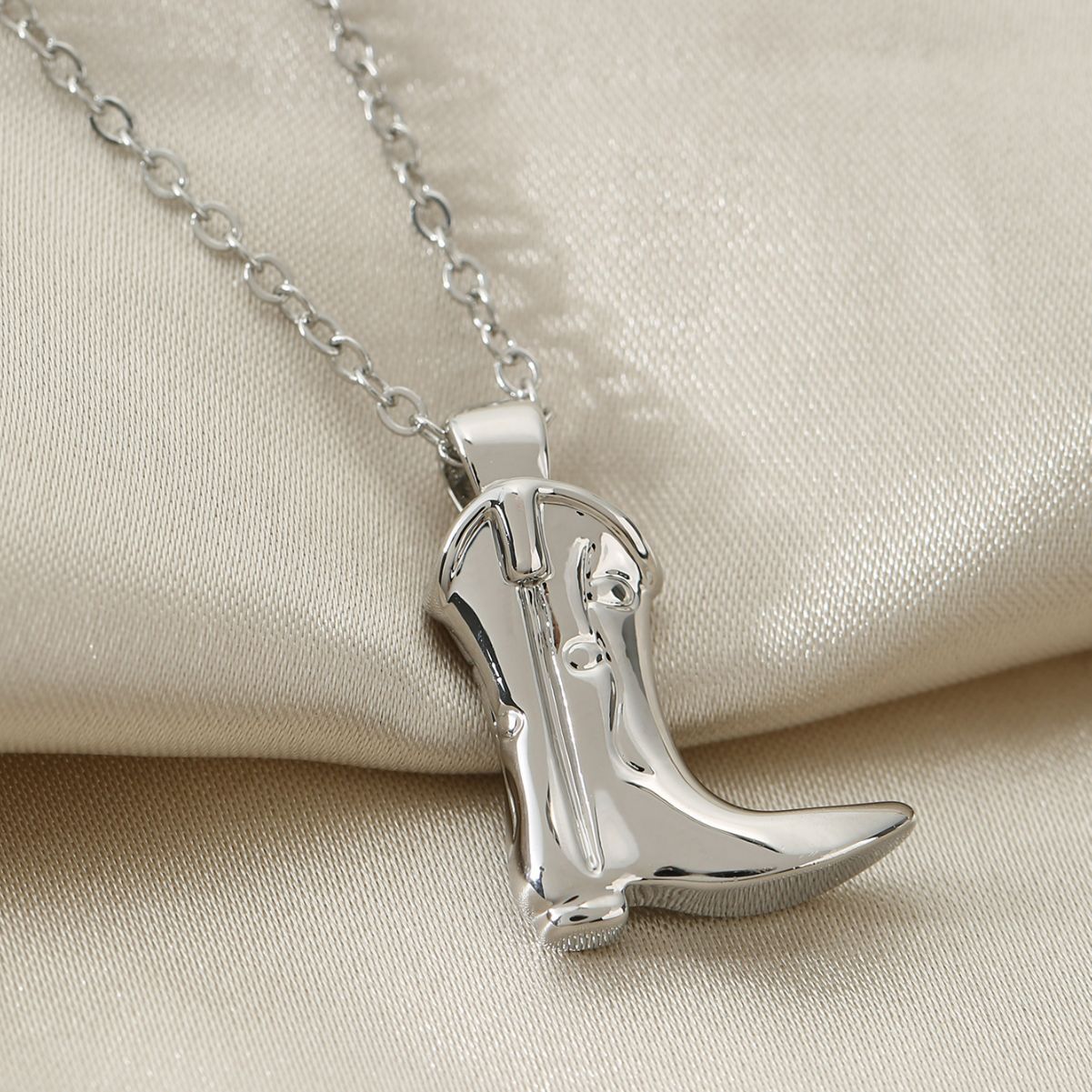 Boots Pattern Women's Gender Wholesale Retro Simple Style Boots Copper Plating Pendant Necklace