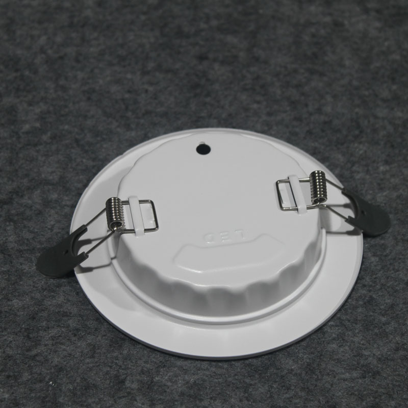 광전압 레이더 인체 유도 다운 라이트 임베디드 은폐 된 눈부심 방지 적외선 음향-광학 제어 레이더 인간 유도 다운 라이트