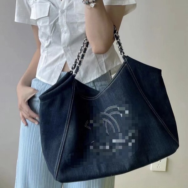Denim capacious one-shoulder bag