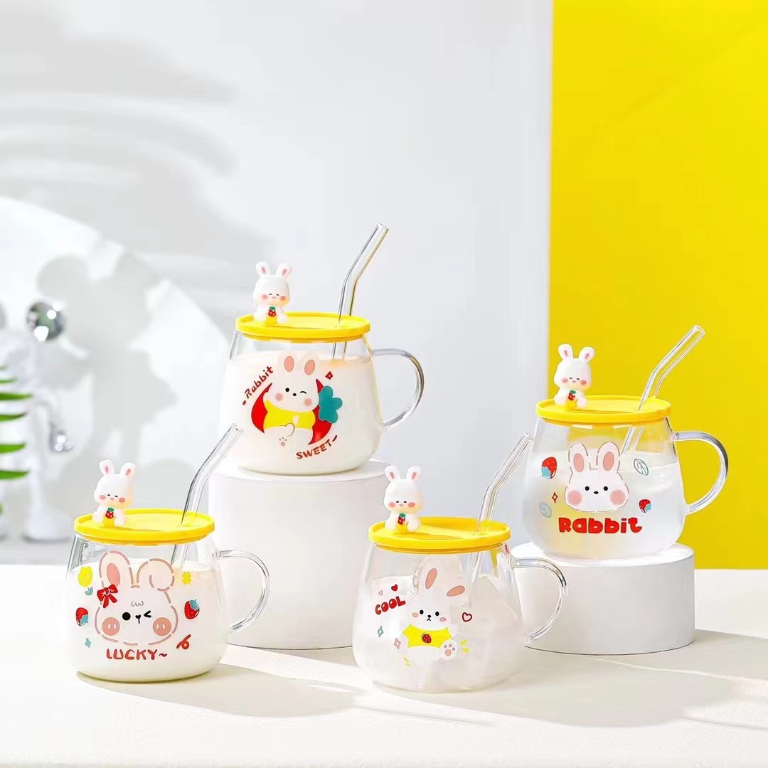 Creativo lindo conejo de dibujos animados de vidrio taza de agua regalo personalizado taza de paja de alto aspecto simple muñeca taza
