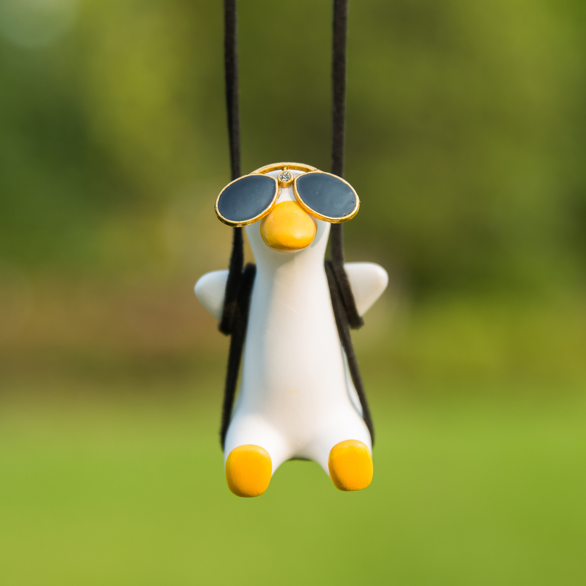 Cross-Border Car Hanging Ornaments Swing Duck Car Hanging Decoration Car Essential Supplies Car Interior Accessories