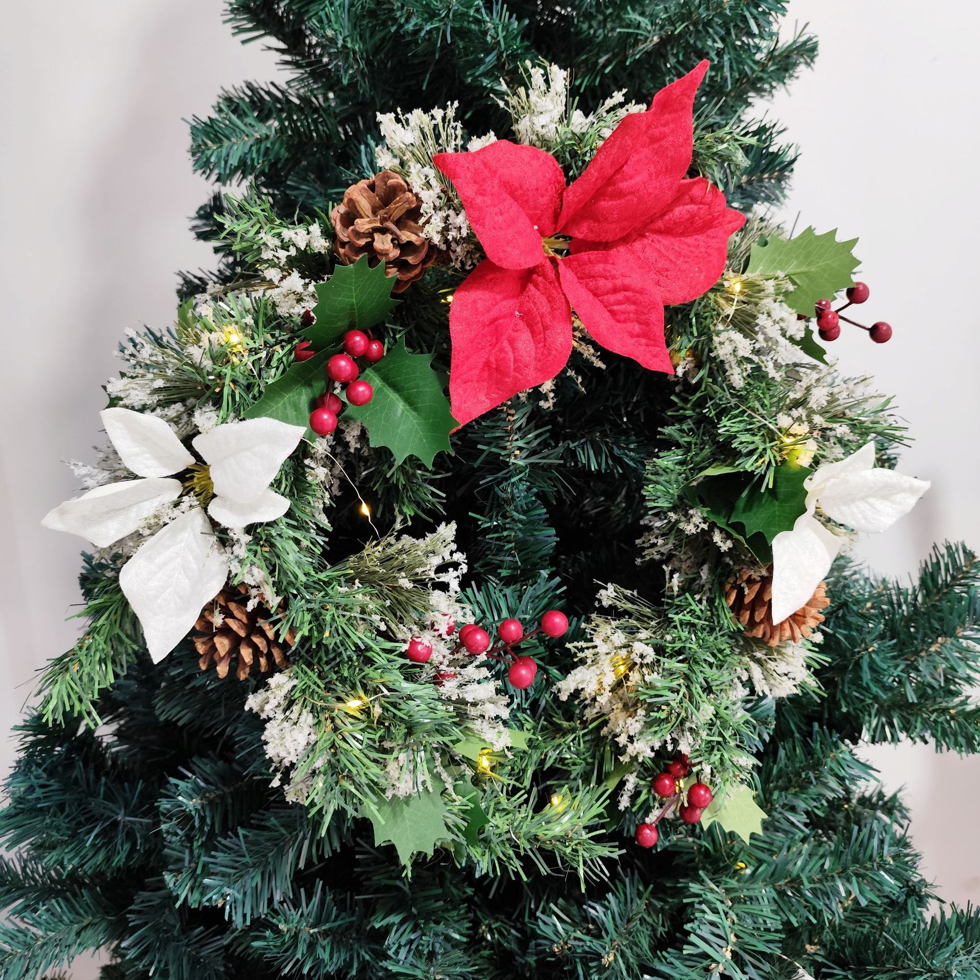 Navidad Pine Vine Wall Collar Puerta de Navidad Decoración de ventanas de árbol de Navidad Decoración de ventanas Amazon Cross-Border Guirland