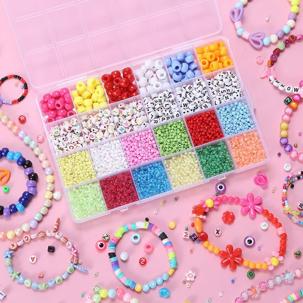 Los niños DIY encadenan cuentas a mano juguetes educativos las niñas usan cuentas para centrarse en el entrenamiento de joyas, pulseras y materiales de collar