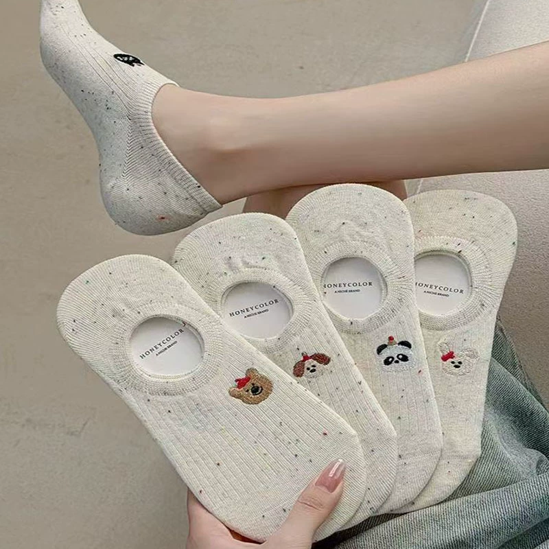 Милые невидимые носки с героями мультфильмов для женщин, летние тонкие нескользящие носки-лодочки, короткие носки с низким вырезом.